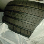
            225/40R18 Michelin Primacy
    

                        92
        
                    Y
        
    
    यात्री कार

