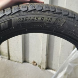 
            225/45R18 Michelin Pilot alpin
    

                        95
        
                    V
        
    
    Passenger car

