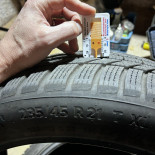 235/45R21 Continental WinterContact
101
T
Carro passageiro