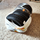 195/60R16 Uniroyal
89
H
Passenger car