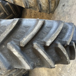 480/70R28 Bkt RT765 OCC AR
140
D
Koło napędowe